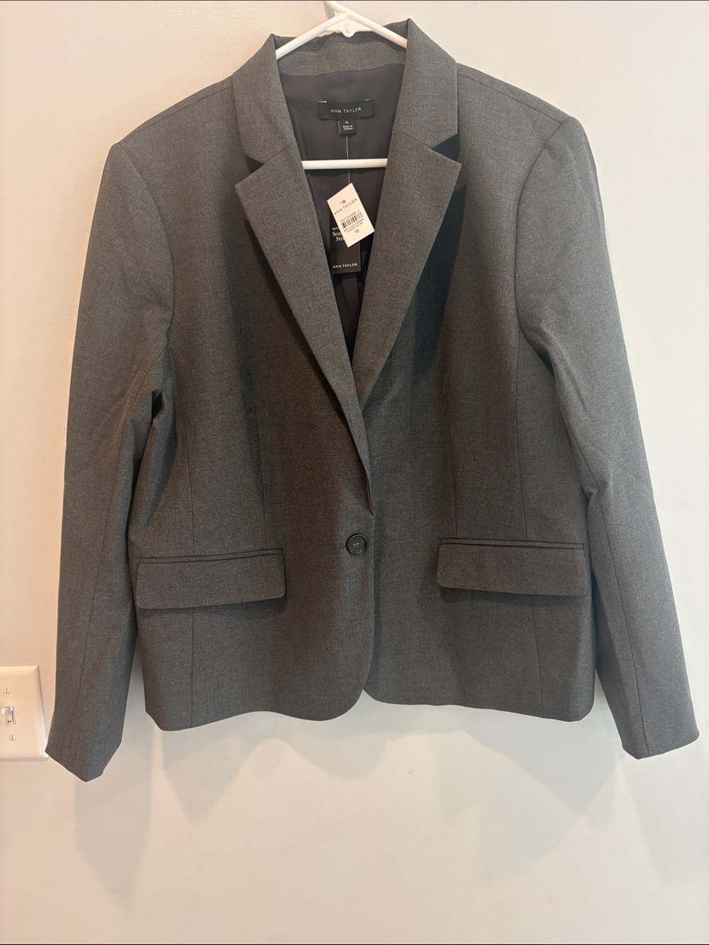 Ann Taylor Gray Single-Button Tailored Blazer ptp 22 length 26
